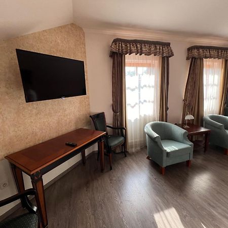 Hotel Gold Chotoviny מראה חיצוני תמונה