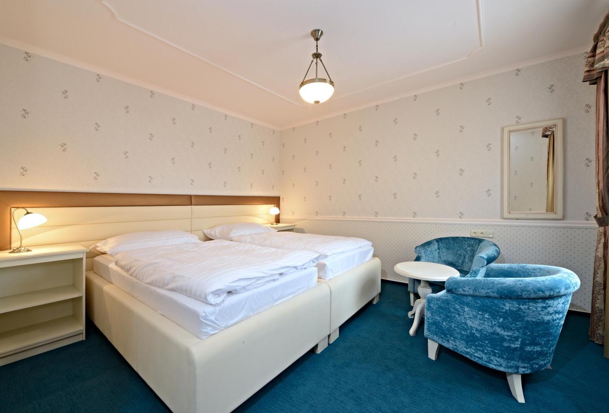 Hotel Gold Chotoviny מראה חיצוני תמונה