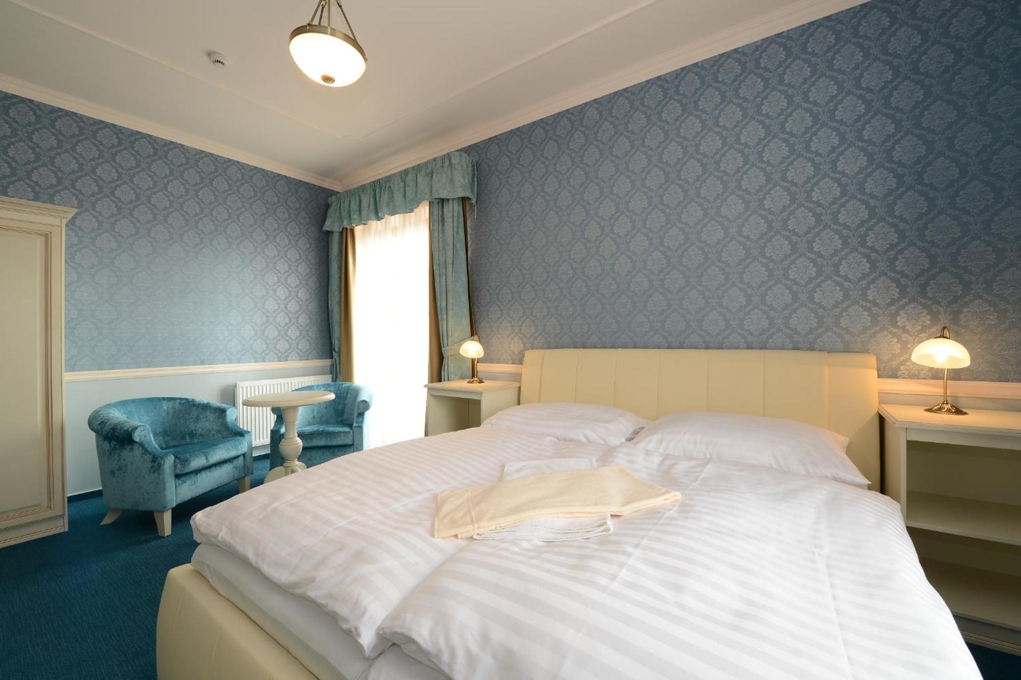 Hotel Gold Chotoviny מראה חיצוני תמונה