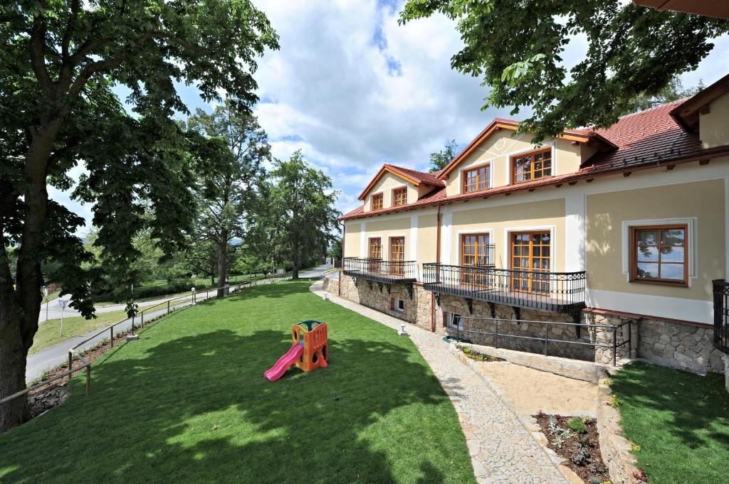Hotel Gold Chotoviny מראה חיצוני תמונה